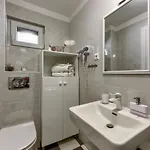 Azuro וילה סבטי פיליפ אי ג'קוב
