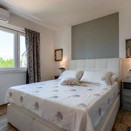 Villa Azuro Sveti Filip i Jakov